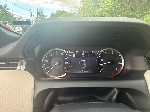 Used 2023 Land Rover Discovery Sport SE R-Dynamic AWD/4WD image 18