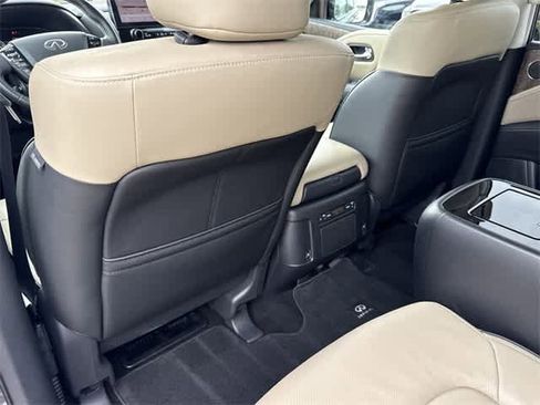 Certified 2024 INFINITI QX80 Premium Select w/ All-Season Package image 13