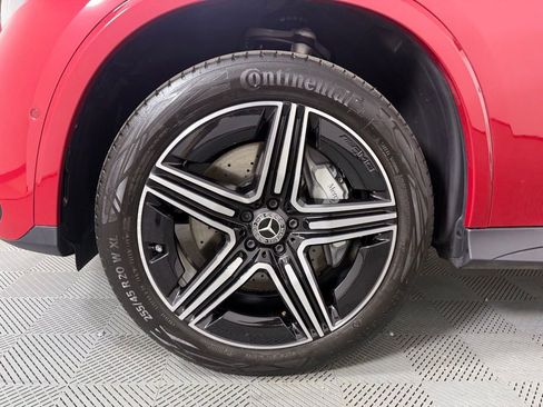 Used 2024 Mercedes-Benz GLC 300 4MATIC image 11