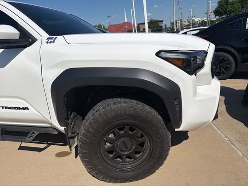 Used 2024 Toyota Tacoma TRD Off-Road AWD/4WD image 11