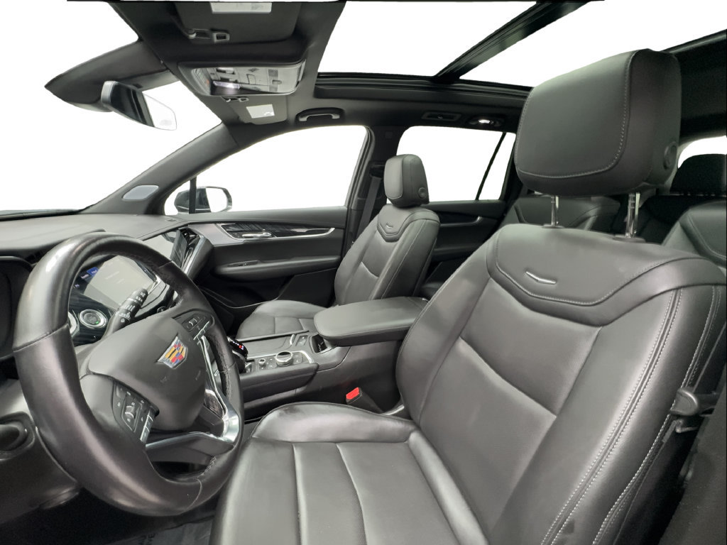 Used 2025 Cadillac XT6 Premium Luxury AWD/4WD image 21