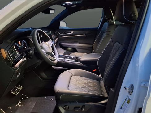 New 2026 Volkswagen Atlas Cross Sport SEL Premium R-Line image 16