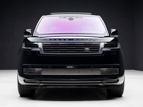 Used 2023 Land Rover Range Rover SV AWD/4WD image 8