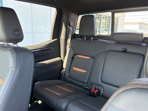 Used 2025 GMC Sierra 1500 AT4 w/ AT4 Premium Package image 26