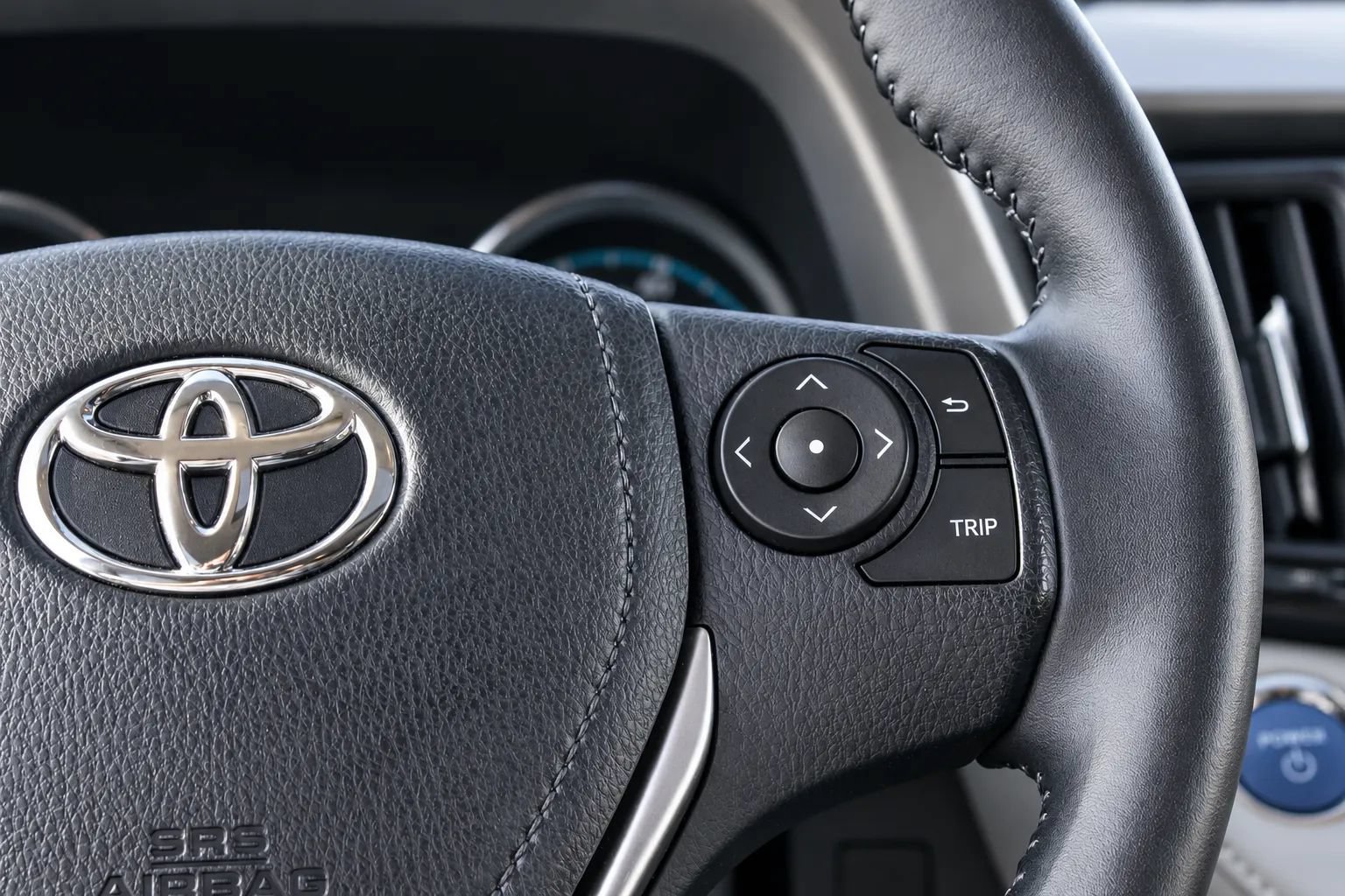Used 2016 Toyota RAV4 XLE AWD/4WD image 18
