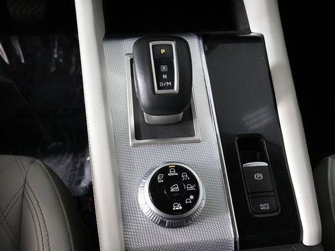 Used 2023 Mitsubishi Outlander SEL image 50