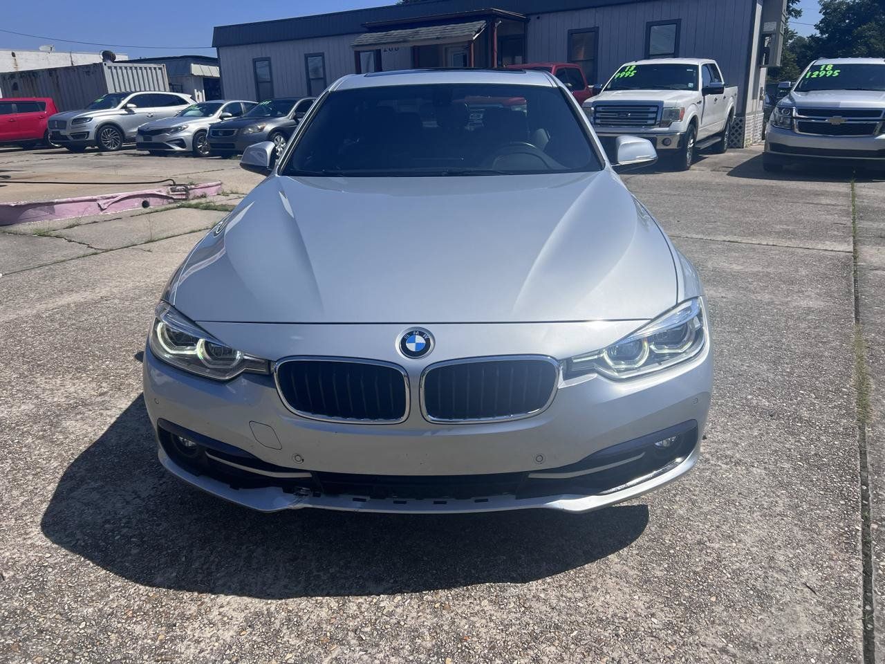 Used 2017 BMW 330i Sedan RWD image 2