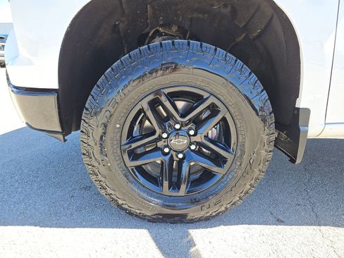 Used 2023 Chevrolet Silverado 1500 Custom Trail Boss image 31