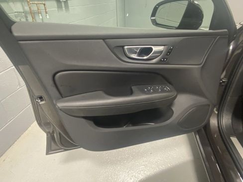 Certified 2025 Volvo S60 B5 Core image 7