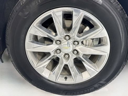Used 2021 Chevrolet Silverado 1500 LTZ w/ LTZ Premium Package AWD/4WD image 30