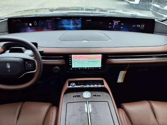 New 2026 Lincoln Navigator Reserve AWD/4WD image 9