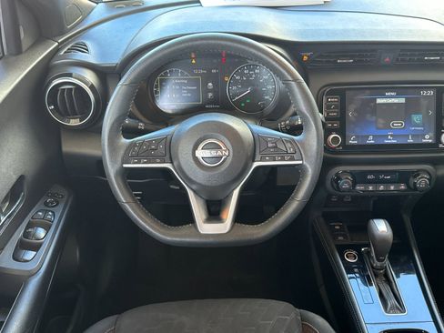 Used 2023 Nissan Kicks SR image 11