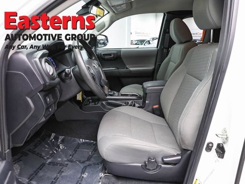 Used 2020 Toyota Tacoma SR w/ SR Convenience Package RWD image 13