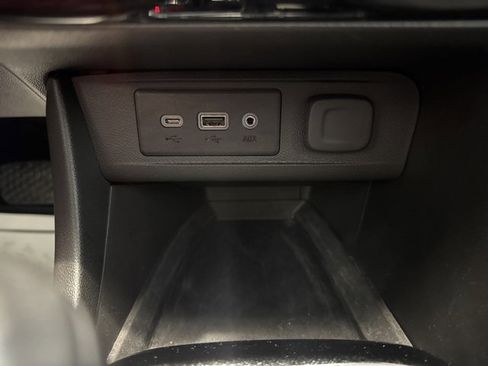 Certified 2023 Buick Encore GX Preferred w/ Cold Weather Comfort Package image 21