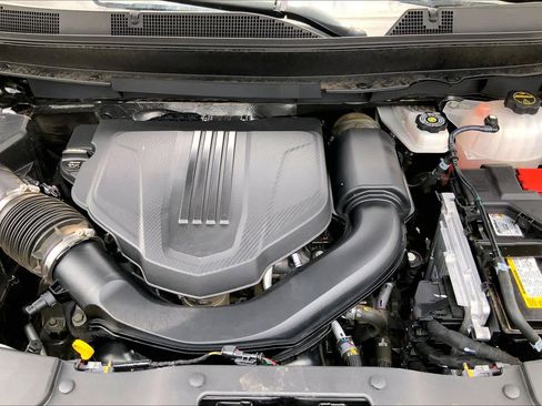 Used 2025 Chevrolet Traverse LT FWD image 33