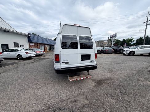 Used 2014 Ford E-250 and Econoline 250 Extended w/ Power Group RWD image 59