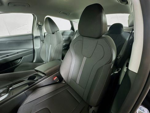 New 2026 Hyundai Elantra SE image 19