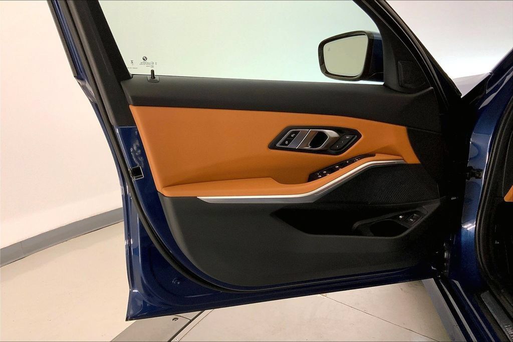 Used 2023 BMW 330e xDrive AWD/4WD image 24