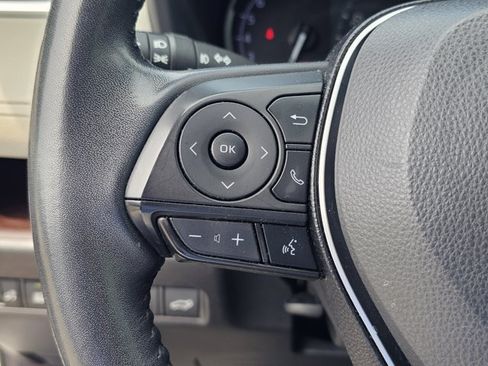 Used 2019 Toyota RAV4 Limited w/ Advanced Technology Package FWD image 53