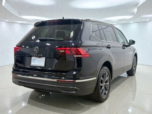 Used 2022 Volkswagen Tiguan SE image 11