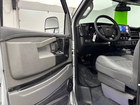 New 2026 GMC Savana 2500 w/ Driver Convenience Package RWD image 17