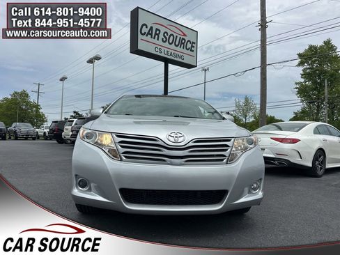 Used 2010 Toyota Venza FWD image 2