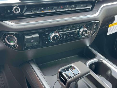 New 2026 GMC Sierra 1500 SLT w/ SLT Premium Plus Package AWD/4WD image 27