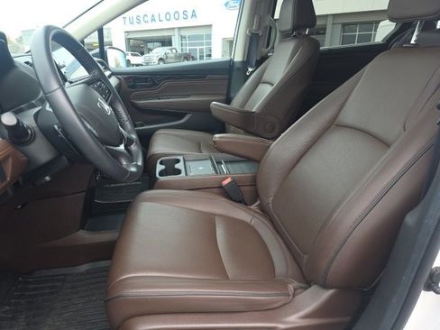 Used 2025 Honda Odyssey Touring image 9