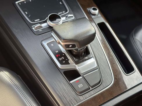 Used 2019 Audi Q5 2.0T Premium Plus image 13