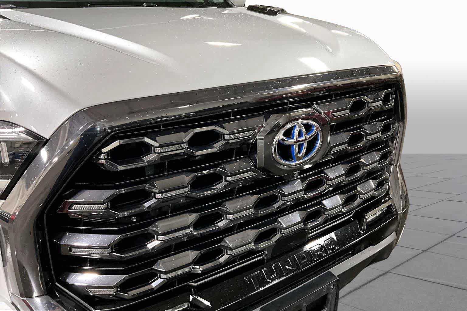 Used 2023 Toyota Tundra Platinum AWD/4WD image 29