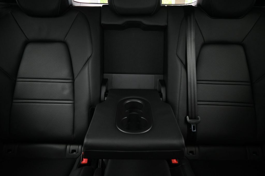 Certified 2026 Porsche Cayenne Coupe AWD/4WD image 22