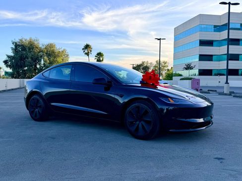 Used 2026 Tesla Model 3 AWD/4WD image 11