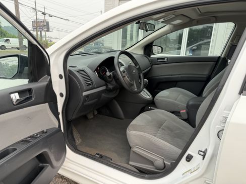 Used 2012 Nissan Sentra 2.0 SR w/ Special Edition Pkg FWD image 9