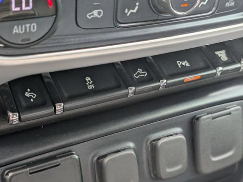Used 2019 GMC Sierra 3500 SLT w/ Duramax Plus Package AWD/4WD image 22
