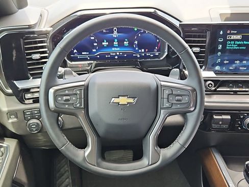 Used 2024 Chevrolet Silverado 1500 High Country w/ High Country Premium Package AWD/4WD image 14