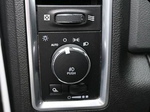 Used 2019 RAM 1500 Big Horn AWD/4WD image 15