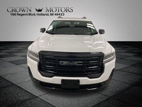 Certified 2023 GMC Acadia SLE w/ Driver Convenience Package image 2