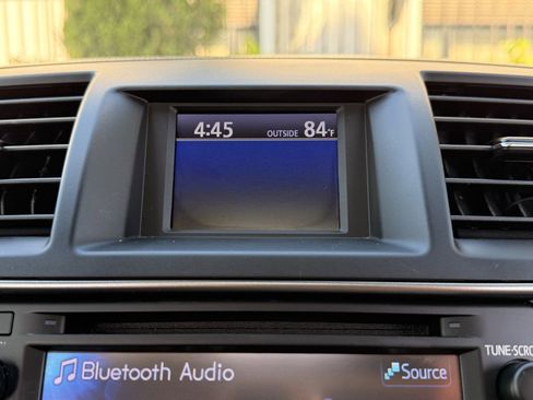 Used 2013 Toyota Highlander SE image 23