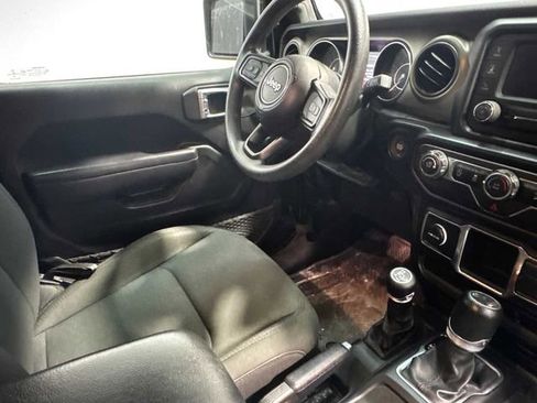 Used 2019 Jeep Wrangler Sport AWD/4WD image 10