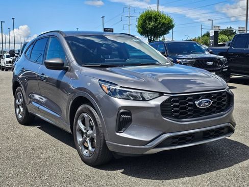 Certified 2024 Ford Escape ST-Line w/ Tech Pack #1 AWD/4WD image 5