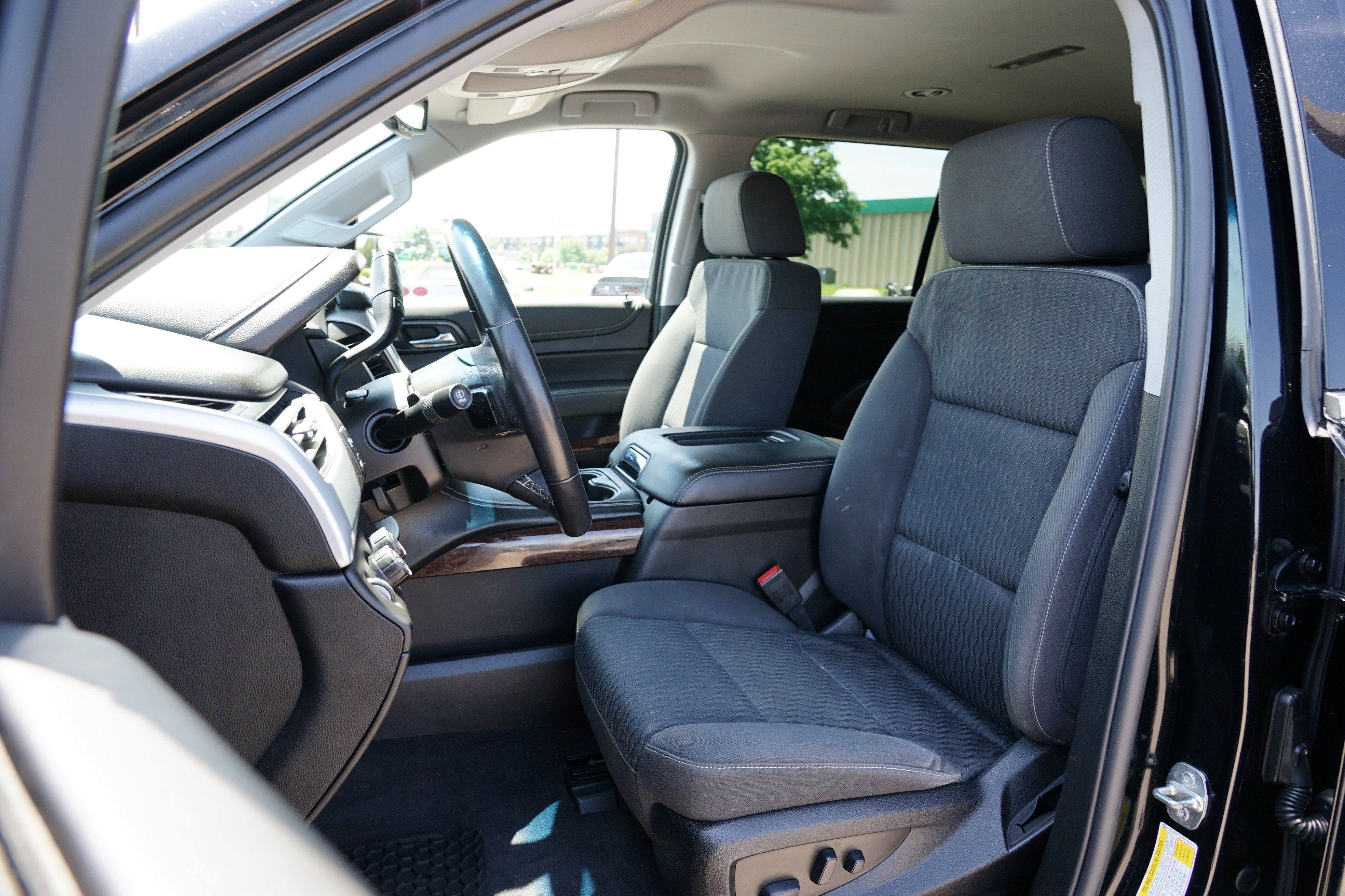 Used 2019 GMC Yukon XL SLE w/ SLE Value Package AWD/4WD image 15