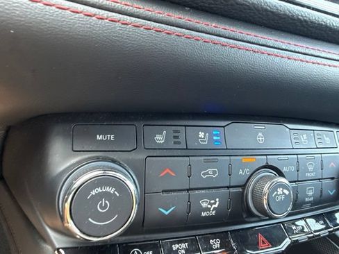 Used 2024 Dodge Durango GT AWD/4WD image 6