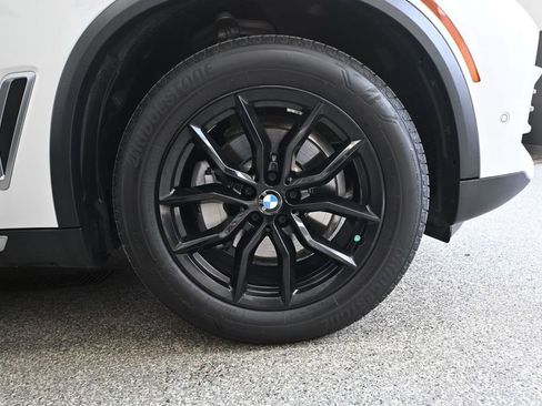Used 2019 BMW X5 xDrive40i w/ Convenience Package AWD/4WD image 16