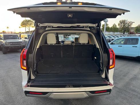 Certified 2025 Ford Expedition Platinum image 10