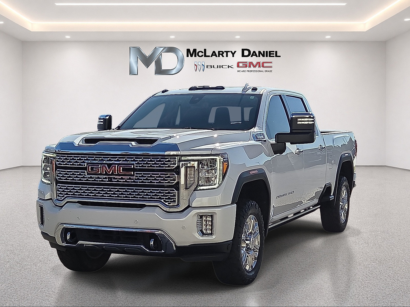 Used 2022 GMC Sierra 2500 Denali AWD/4WD image 3