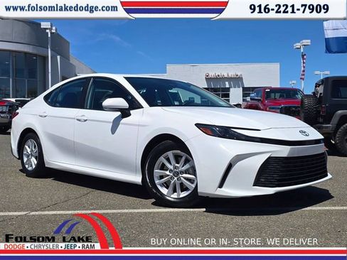 Used 2025 Toyota Camry LE FWD image 1