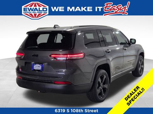 New 2025 Jeep Grand Cherokee L Limited w/ Black Appearance Package AWD/4WD image 23