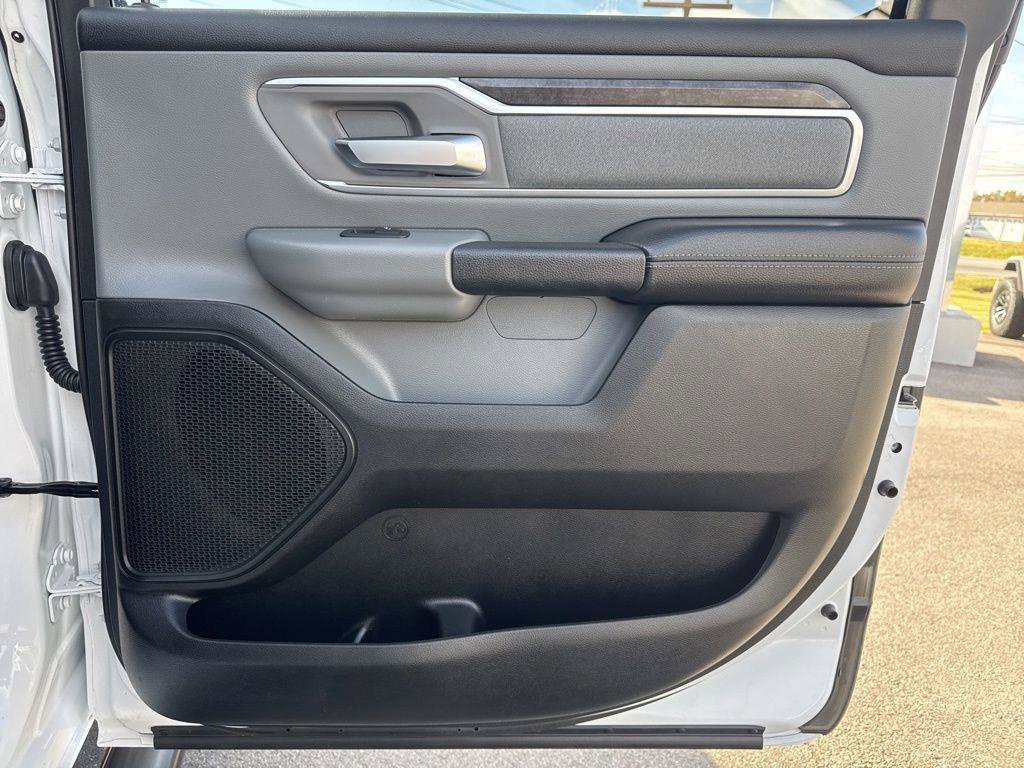 Used 2019 RAM 1500 Big Horn AWD/4WD image 16