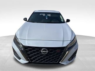 Used 2024 Nissan Altima 2.0 SR video 2