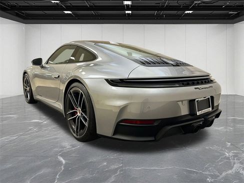 Used 2025 Porsche 911 Carrera GTS image 3
